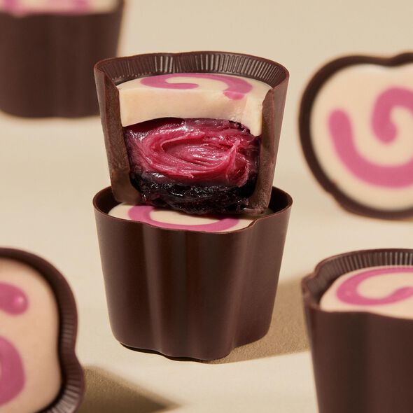 Triple Cherry Chocolate Selector, , hi-res